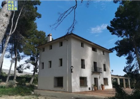 Grandiosa finca rústica en Ontinyent